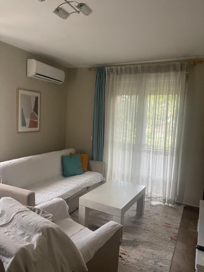 Anna'S Apartment Тирана Экстерьер фото