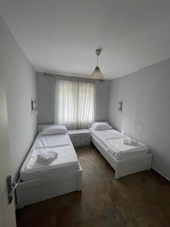 Anna'S Apartment Тирана Экстерьер фото